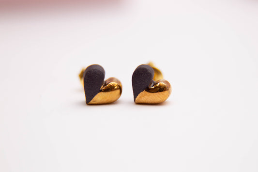 Širdelės - juodo borceliano auskarai su aukso liustra
