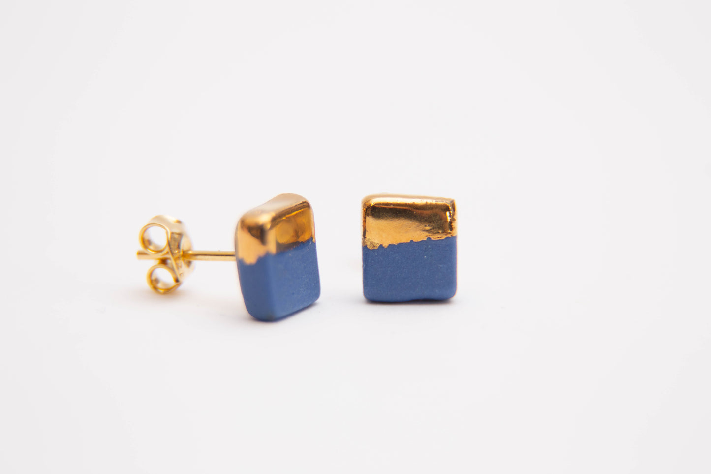Mėlyni kvadratėliai - mėlyno porceliano auskarai su aukso liustra